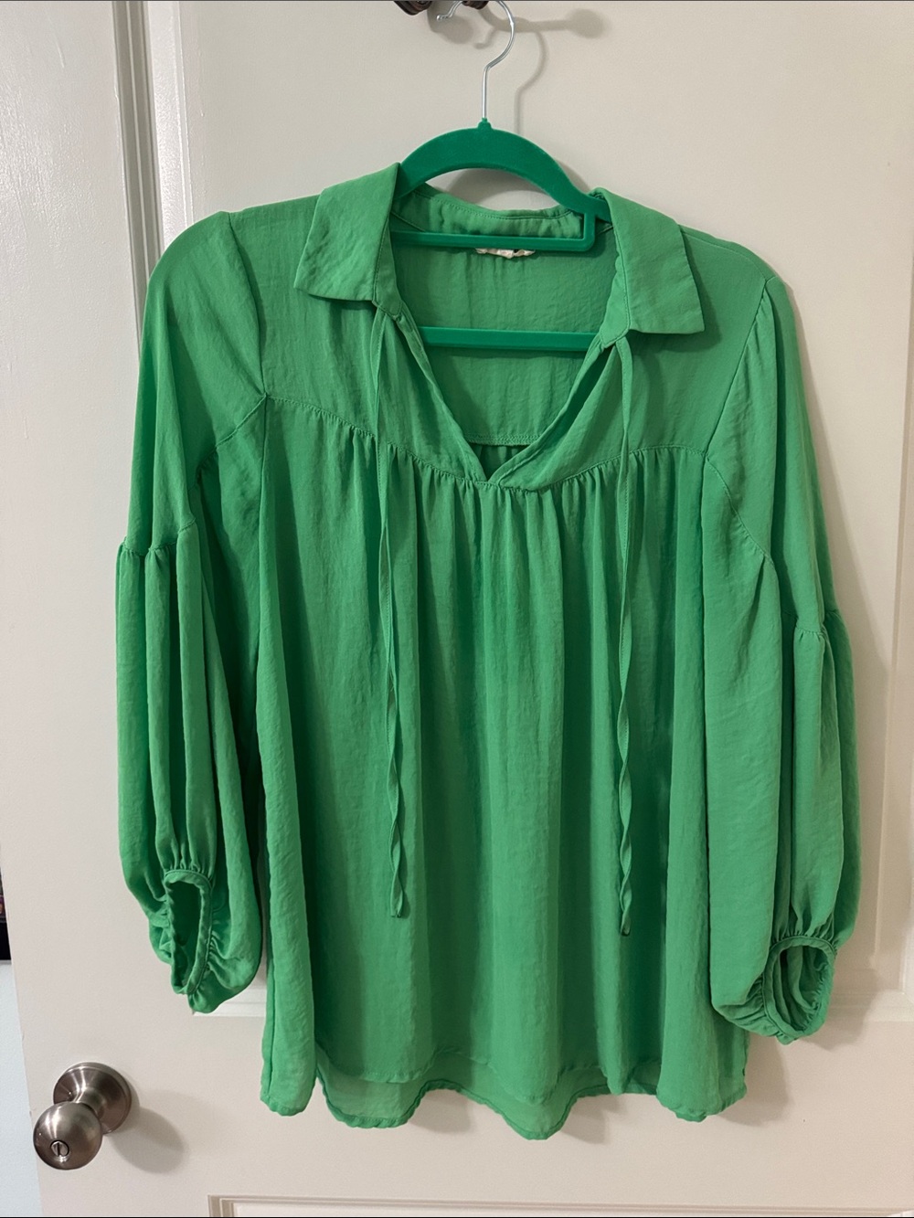 JODIFL Green V-Neck Peasant Tunic